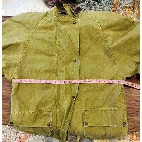 Green barn coat, size 40F - Picture 5 of 8